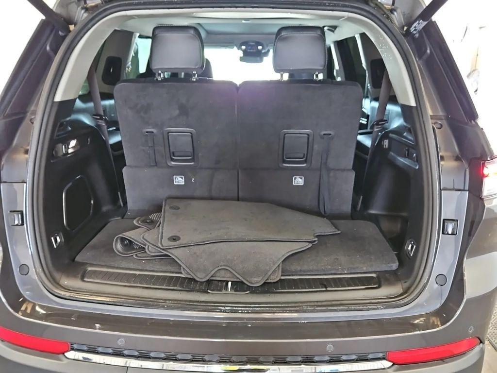 used 2021 Jeep Grand Cherokee L car, priced at $29,988