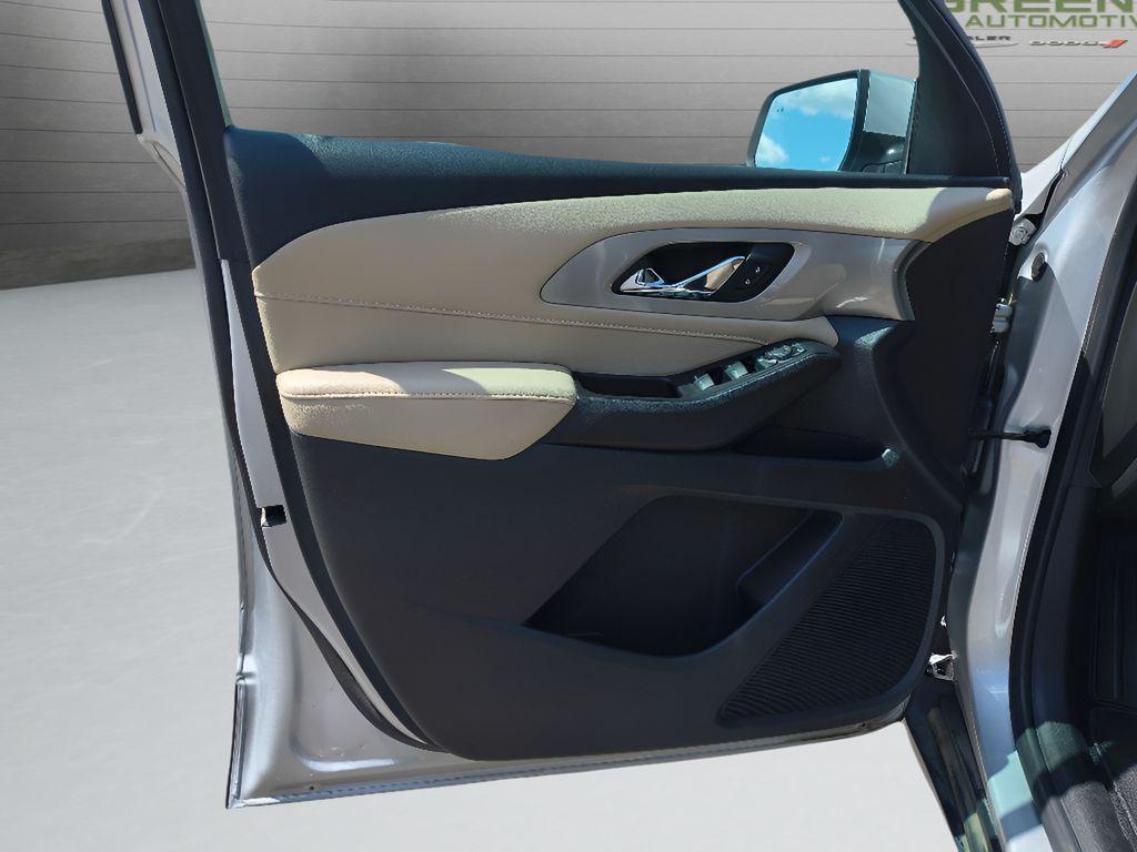 used 2022 Chevrolet Traverse car