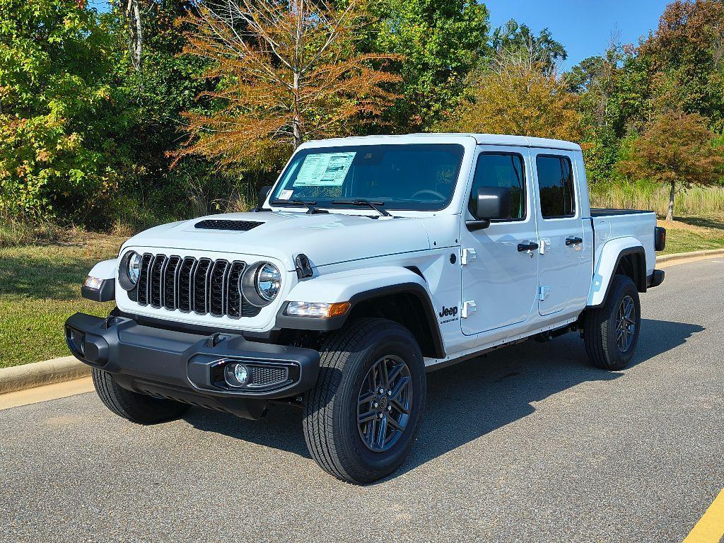 new 2025 Jeep Gladiator car, priced at $45,560