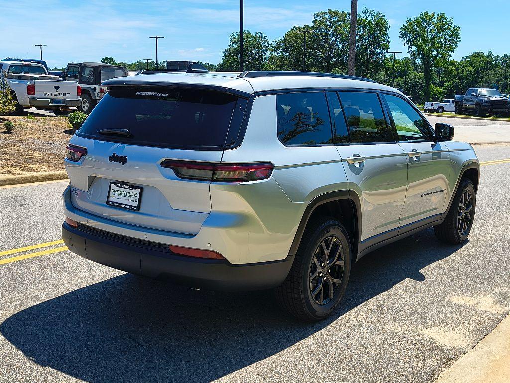 new 2025 Jeep Grand Cherokee L car, priced at $39,994