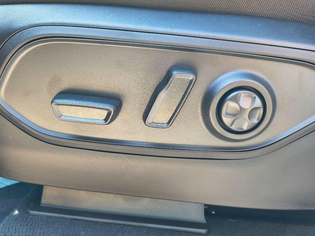 new 2025 Jeep Grand Cherokee L car, priced at $39,994