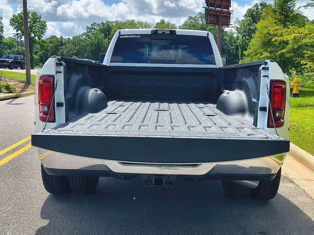new 2025 Ram 3500 car, priced at $68,725