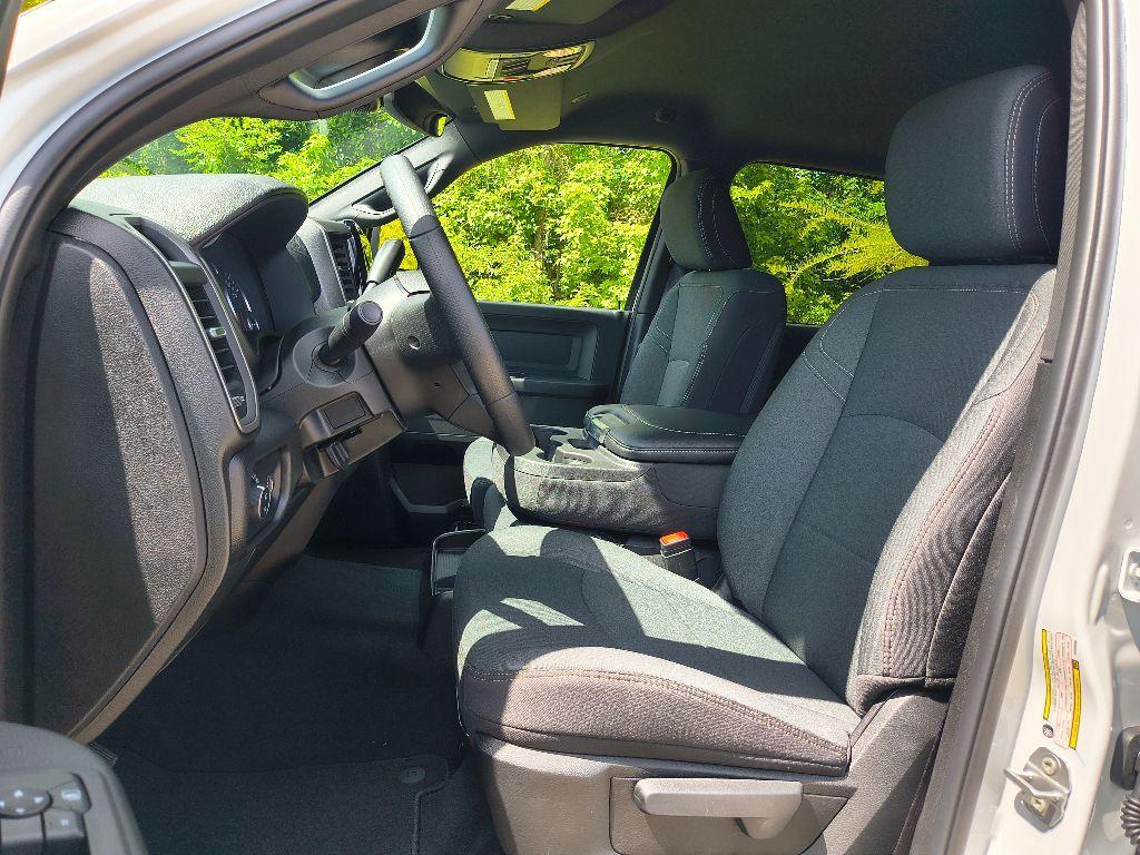 new 2025 Ram 3500 car, priced at $68,725