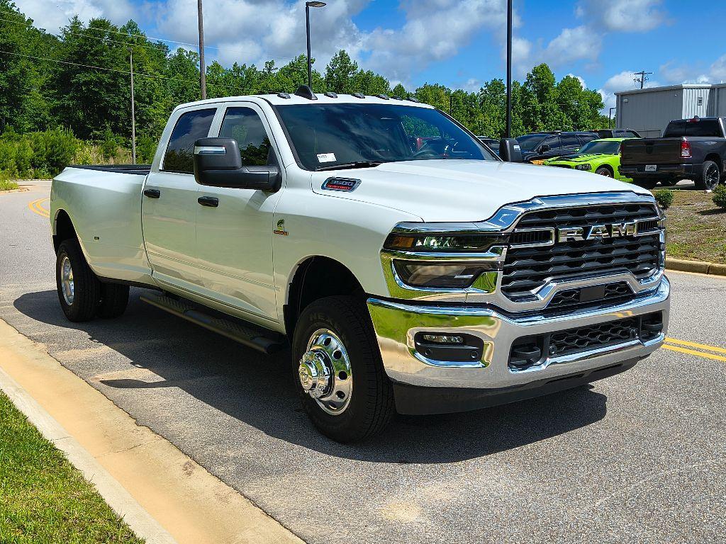 new 2025 Ram 3500 car, priced at $68,725