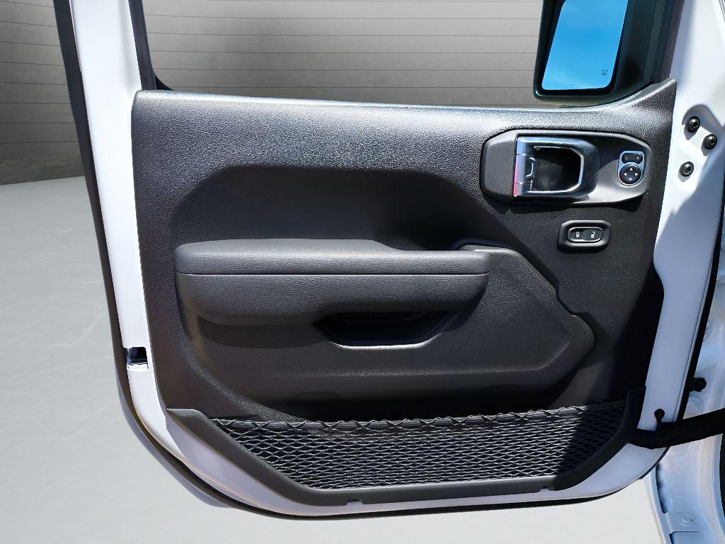 new 2025 Jeep Wrangler car, priced at $42,750