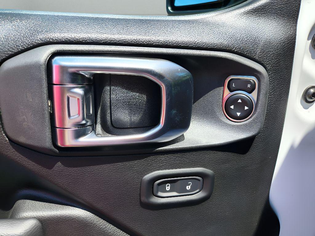 new 2025 Jeep Wrangler car, priced at $42,750