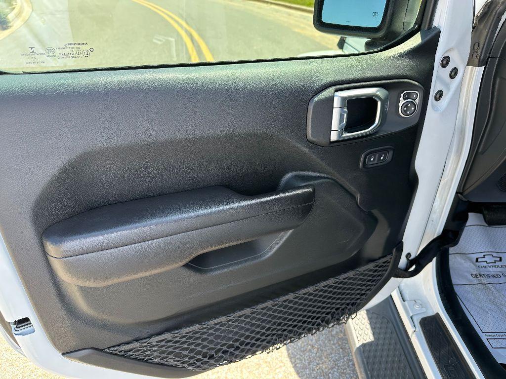 used 2021 Jeep Gladiator car, priced at $34,675