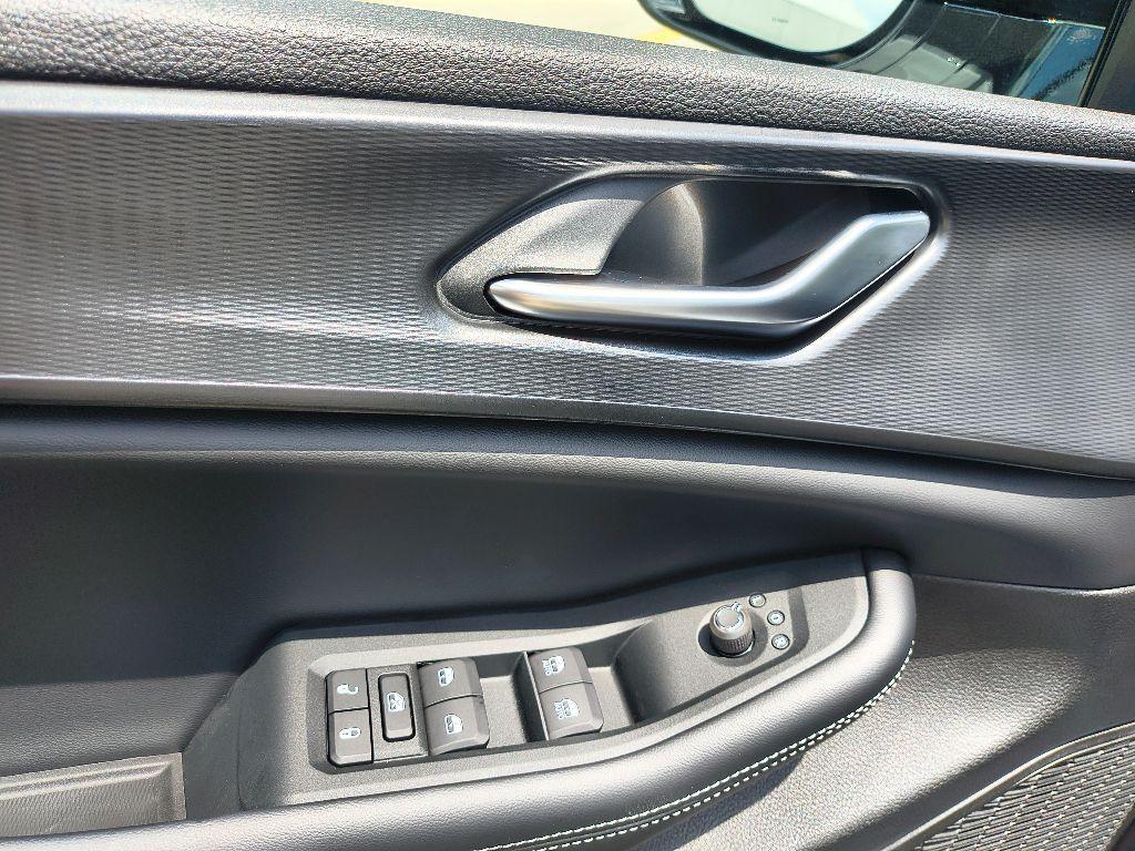 new 2025 Jeep Grand Cherokee L car, priced at $38,903