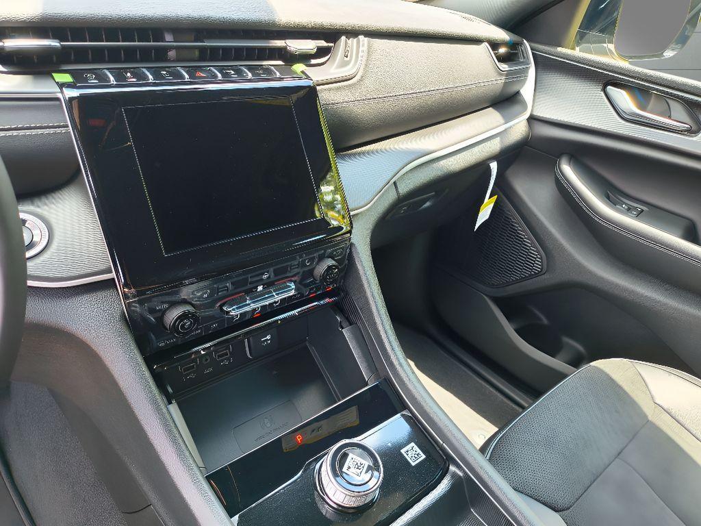 new 2025 Jeep Grand Cherokee L car, priced at $39,987