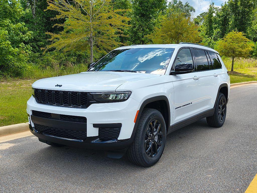 new 2025 Jeep Grand Cherokee L car, priced at $42,480