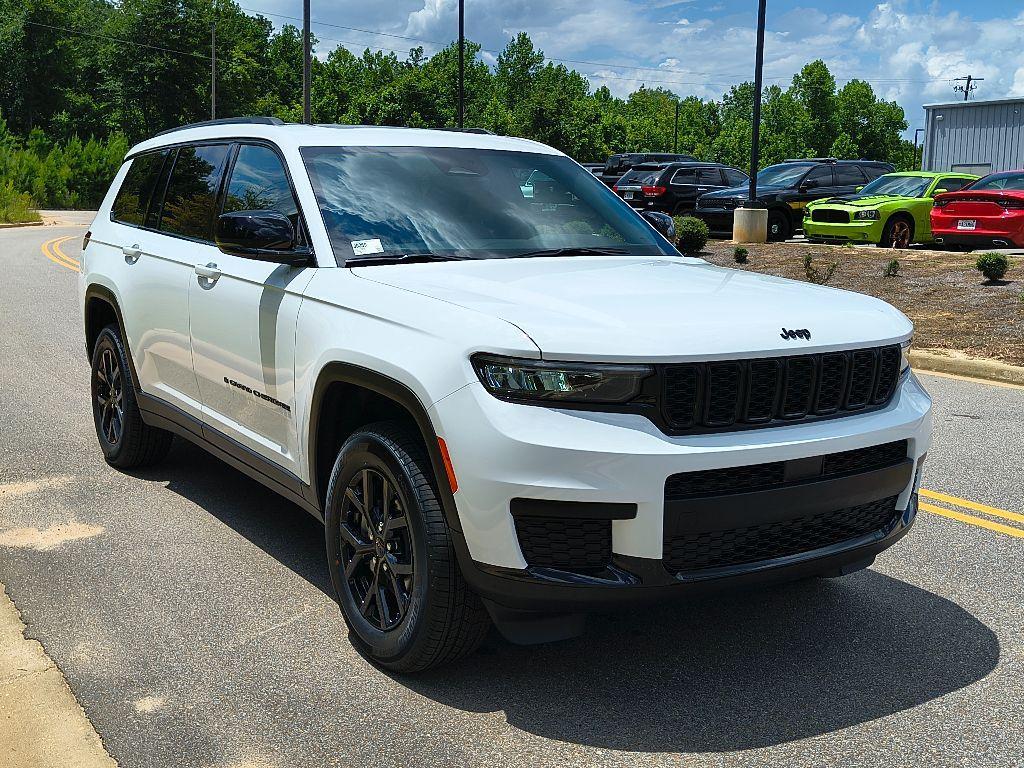 new 2025 Jeep Grand Cherokee L car, priced at $38,903