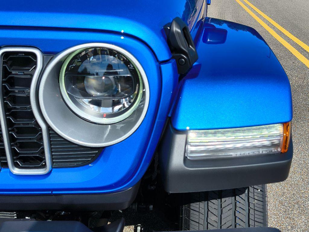 new 2025 Jeep Wrangler car, priced at $49,395