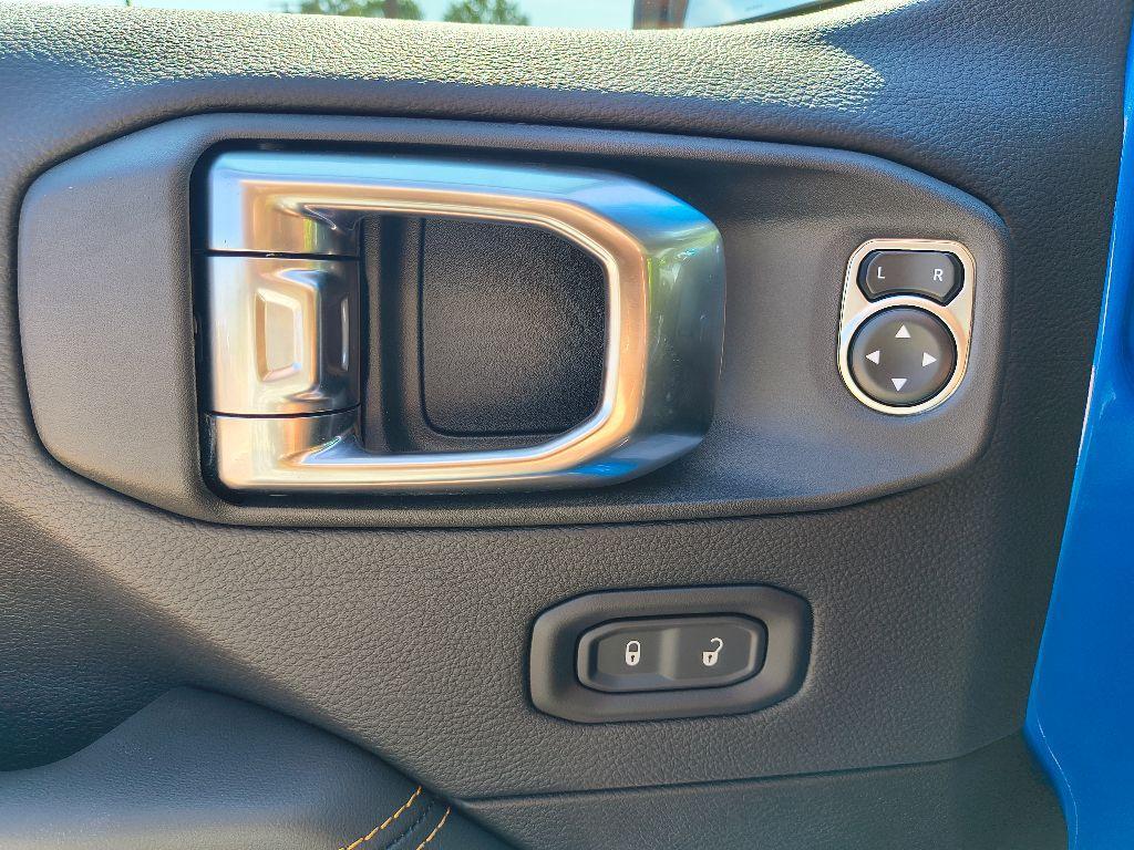 new 2025 Jeep Wrangler car, priced at $49,395