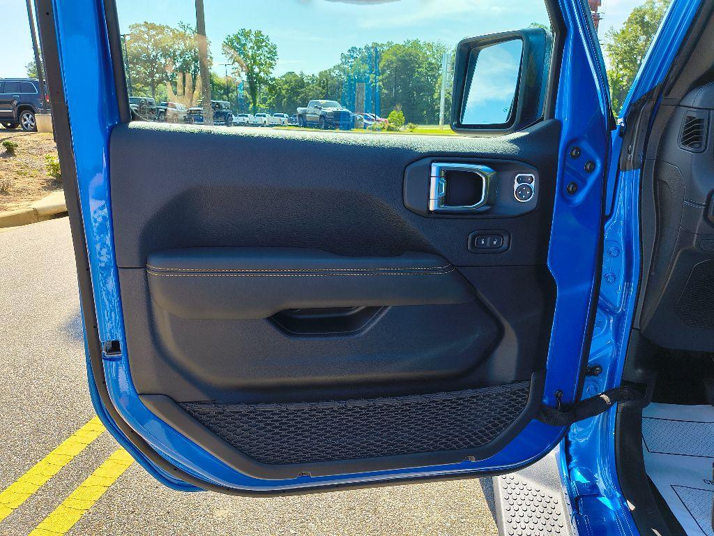 new 2025 Jeep Wrangler car, priced at $49,395