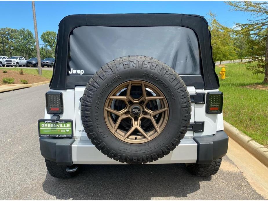 used 2015 Jeep Wrangler Unlimited car, priced at $21,998