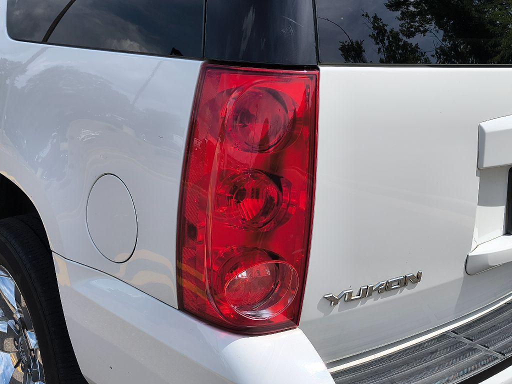 used 2014 GMC Yukon car