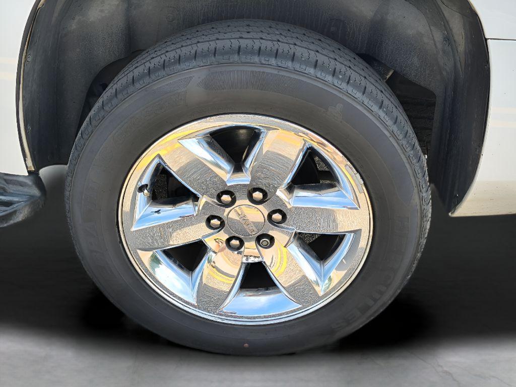 used 2014 GMC Yukon car, priced at $11,552