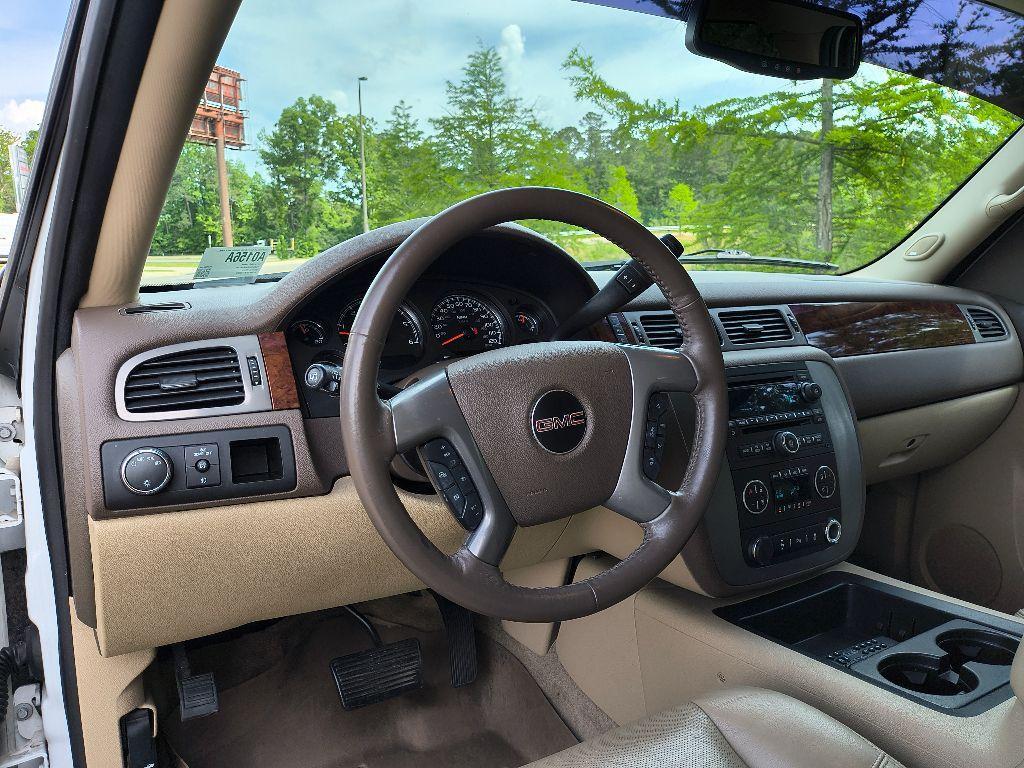 used 2014 GMC Yukon car