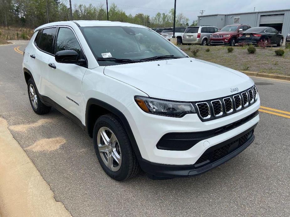 new 2024 Jeep Compass car, priced at $24,995