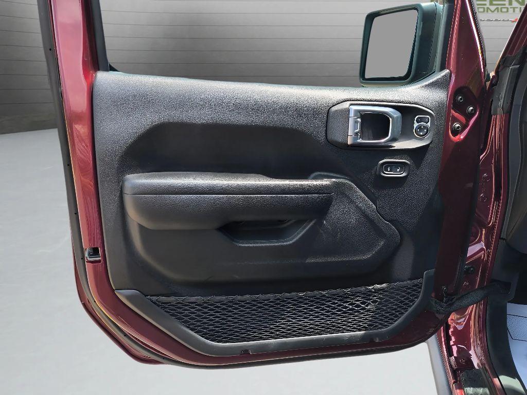 used 2021 Jeep Gladiator car, priced at $38,554