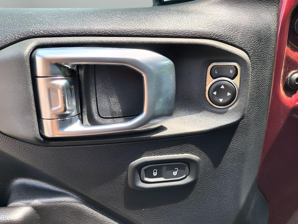 used 2021 Jeep Gladiator car, priced at $38,554