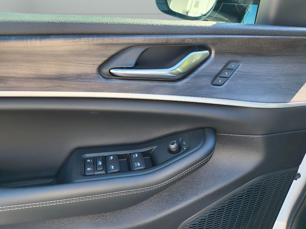 new 2025 Jeep Grand Cherokee car, priced at $39,500