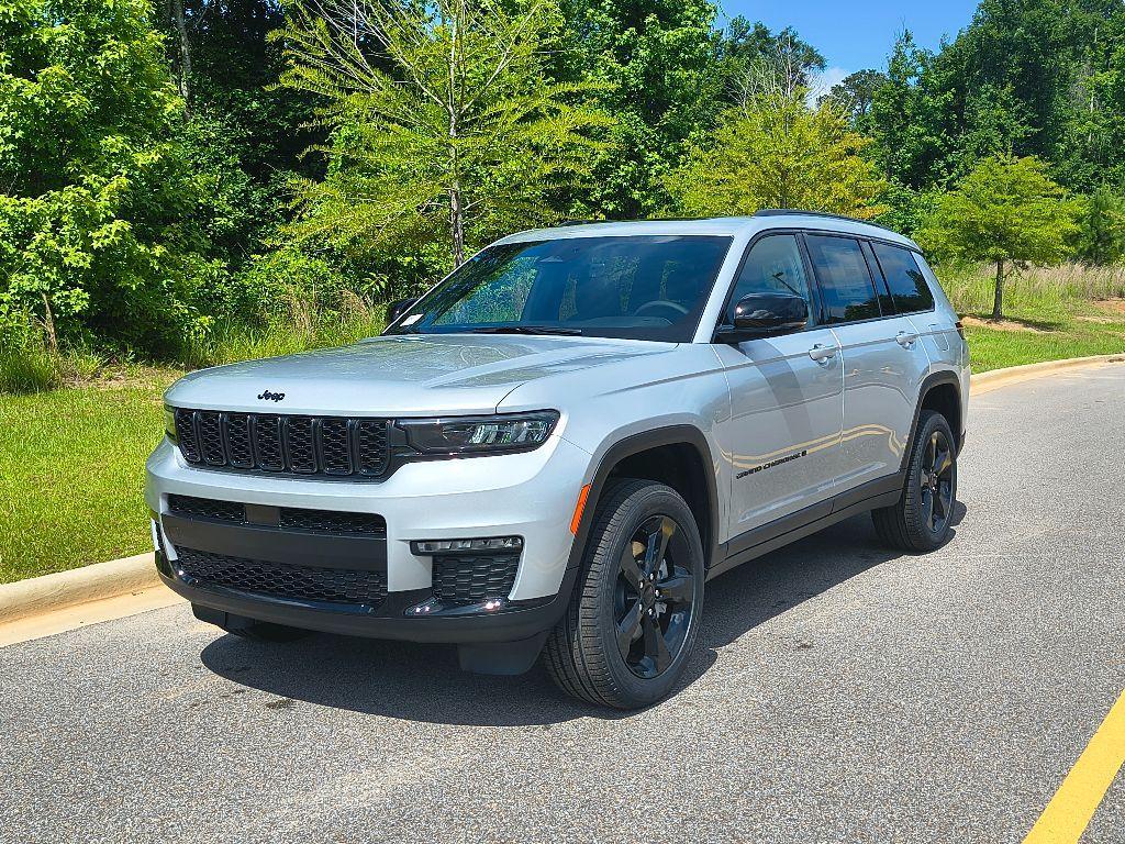 new 2025 Jeep Grand Cherokee L car, priced at $46,762
