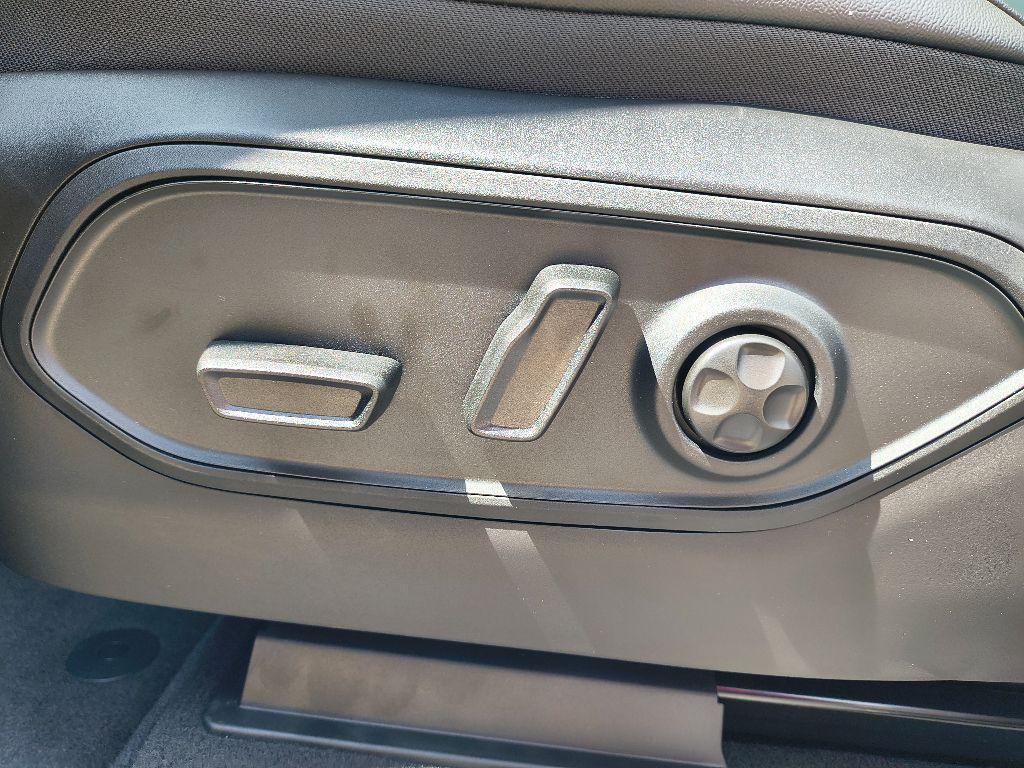 new 2025 Jeep Grand Cherokee L car, priced at $46,762