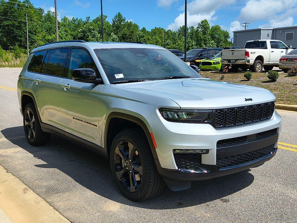 new 2025 Jeep Grand Cherokee L car, priced at $46,762