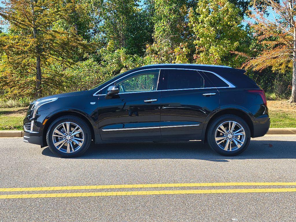 used 2023 Cadillac XT5 car, priced at $31,776