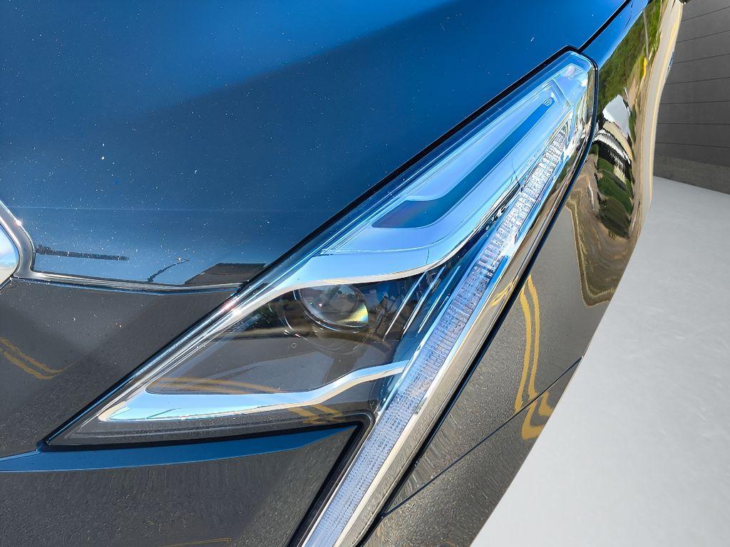 used 2023 Cadillac XT5 car