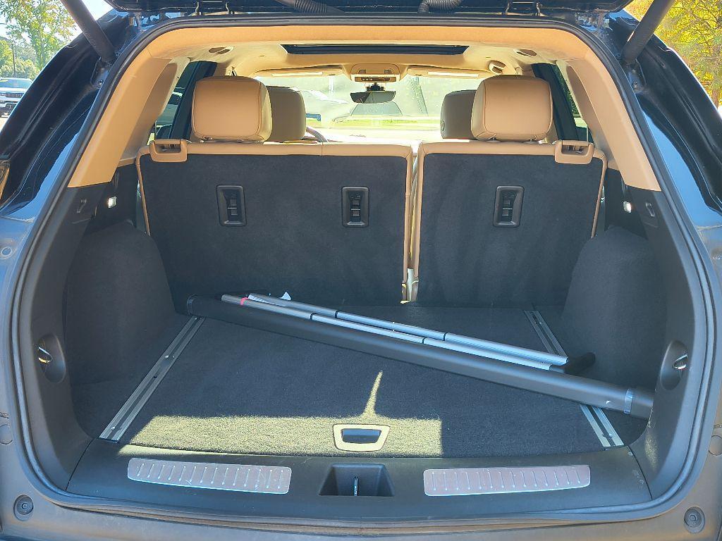 used 2023 Cadillac XT5 car, priced at $31,776