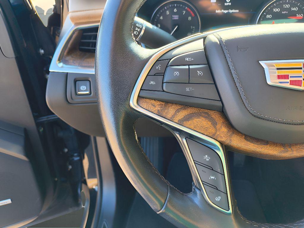 used 2023 Cadillac XT5 car