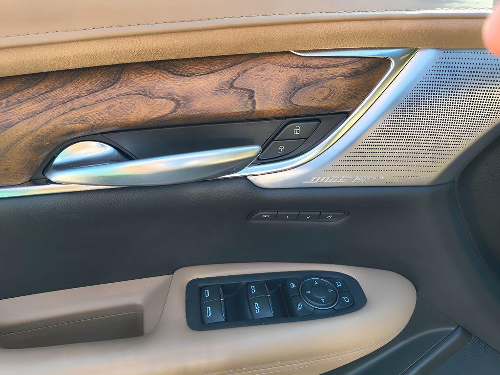 used 2023 Cadillac XT5 car