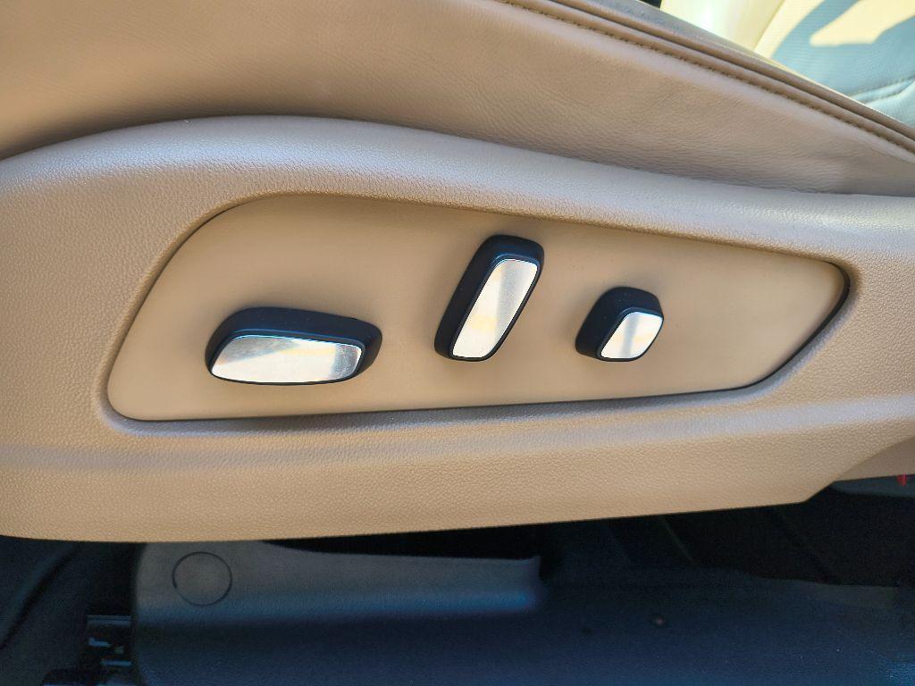 used 2023 Cadillac XT5 car