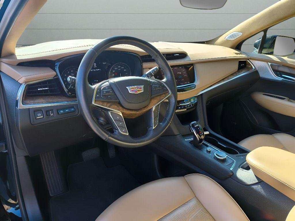 used 2023 Cadillac XT5 car