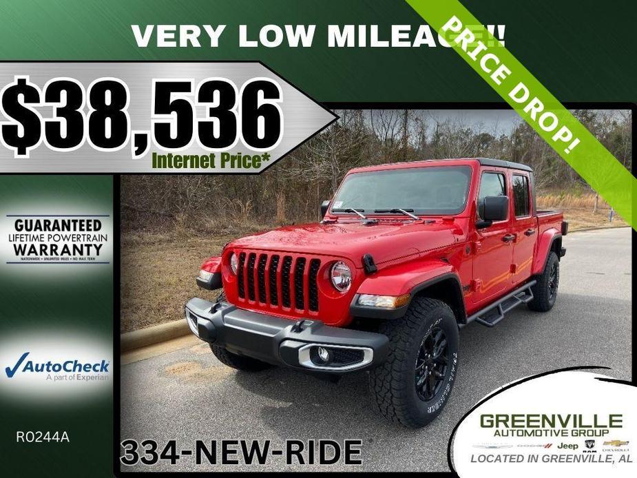 used 2023 Jeep Gladiator car, priced at $38,536