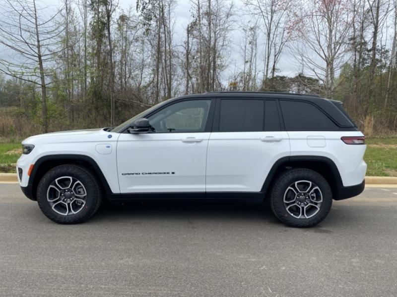new 2022 Jeep Grand Cherokee 4xe car, priced at $56,955