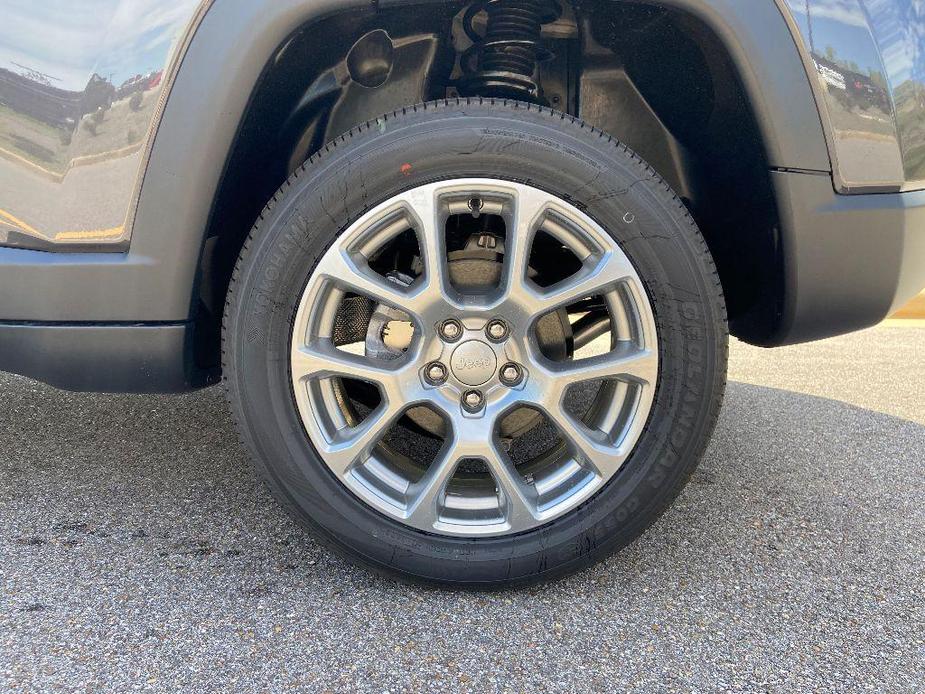 new 2024 Jeep Compass car, priced at $29,495