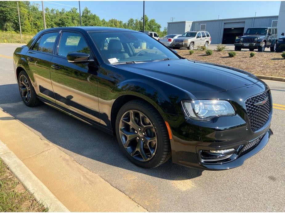 new 2023 Chrysler 300 car, priced at $44,269