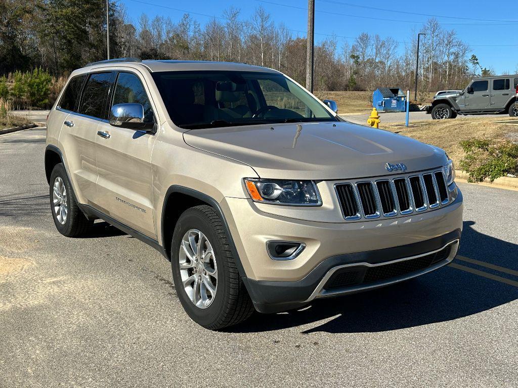 used 2015 Jeep Grand Cherokee car, priced at $12,519