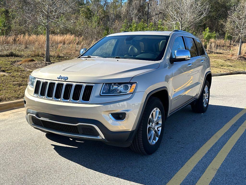 used 2015 Jeep Grand Cherokee car, priced at $12,519