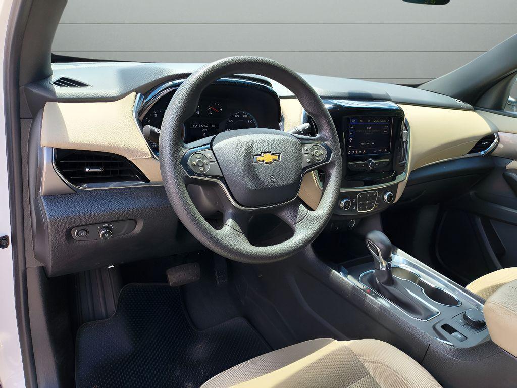 used 2022 Chevrolet Traverse car, priced at $22,519