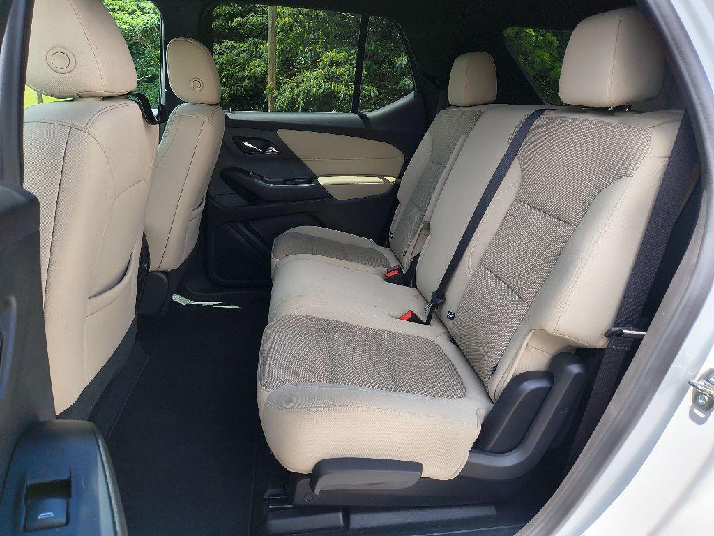 used 2022 Chevrolet Traverse car, priced at $22,519