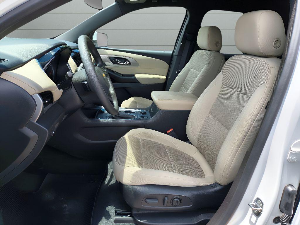 used 2022 Chevrolet Traverse car, priced at $22,519