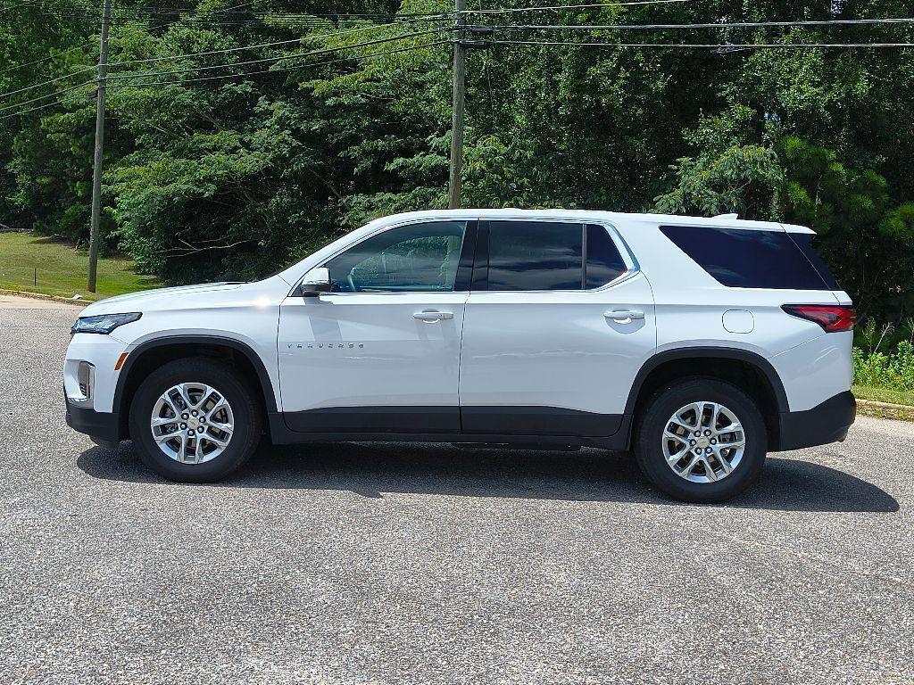 used 2022 Chevrolet Traverse car, priced at $22,519
