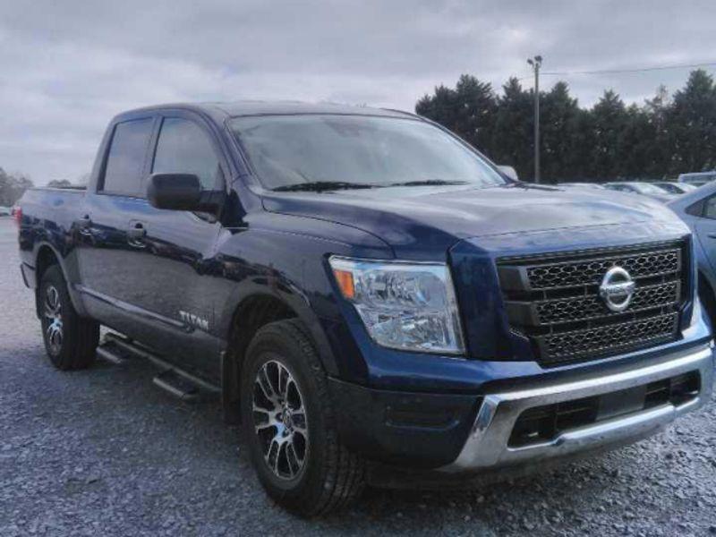 used 2022 Nissan Titan car