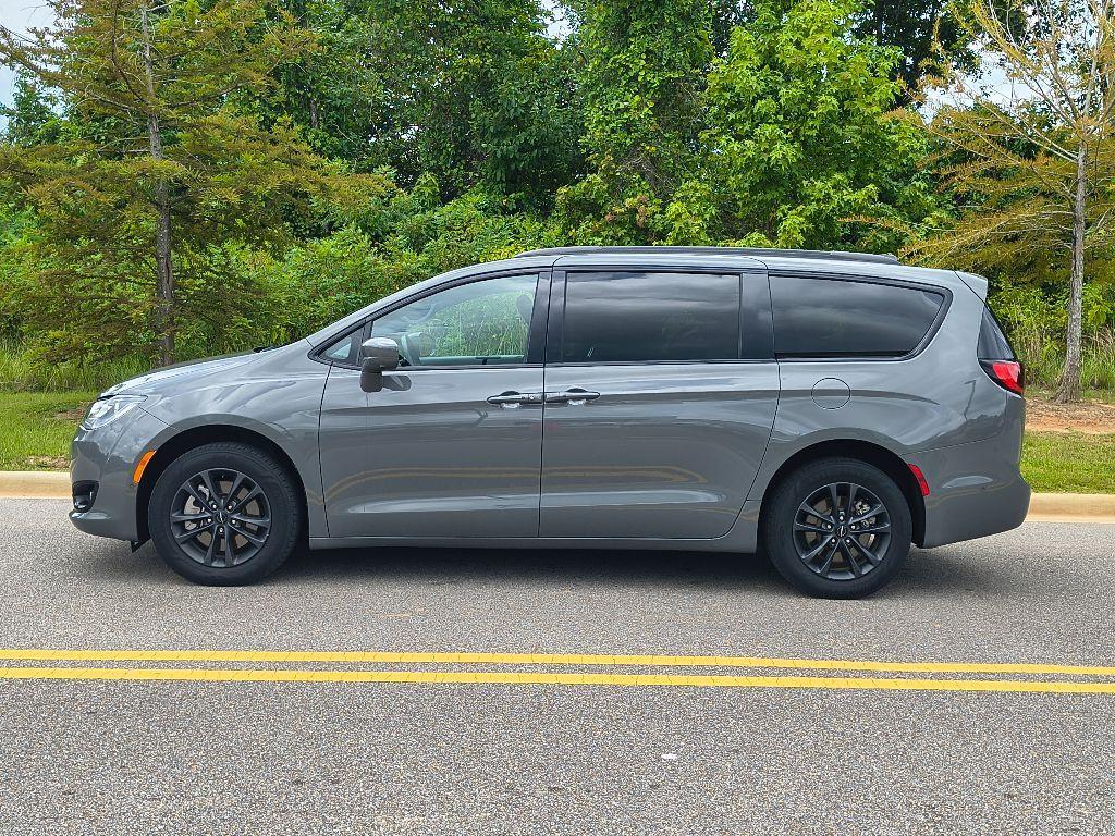 used 2020 Chrysler Pacifica car, priced at $22,785