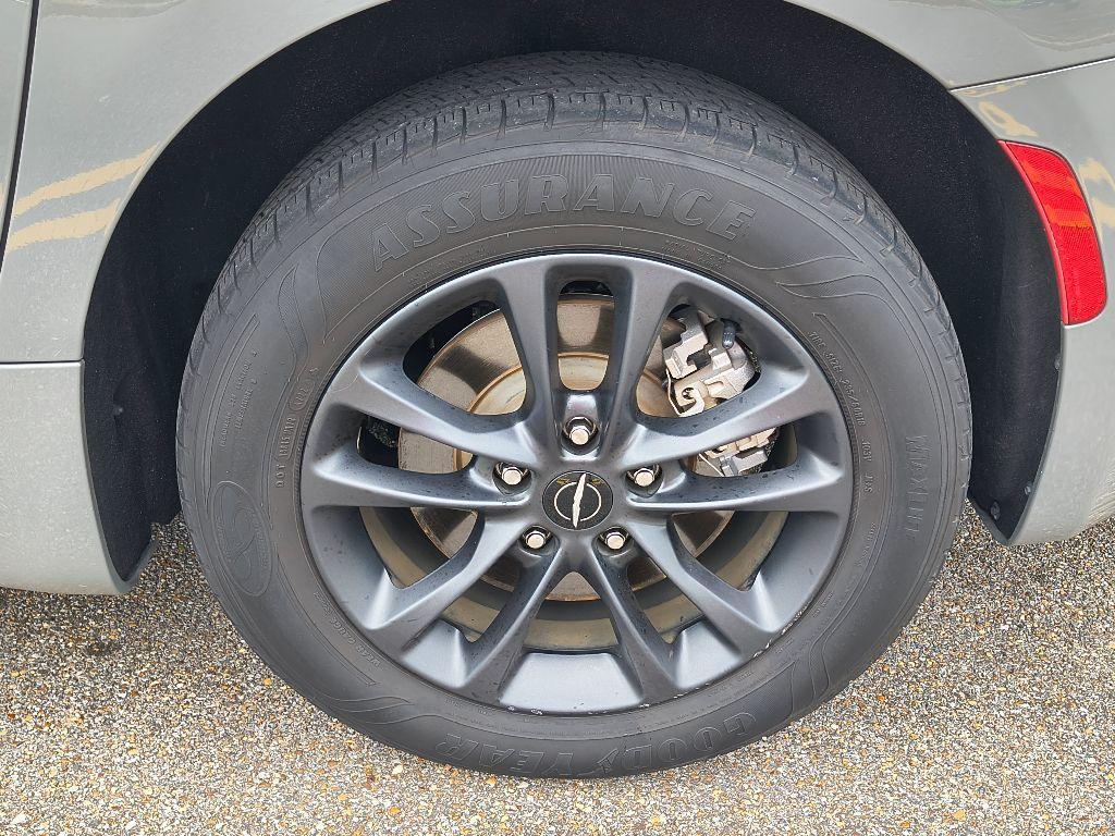 used 2020 Chrysler Pacifica car, priced at $22,785