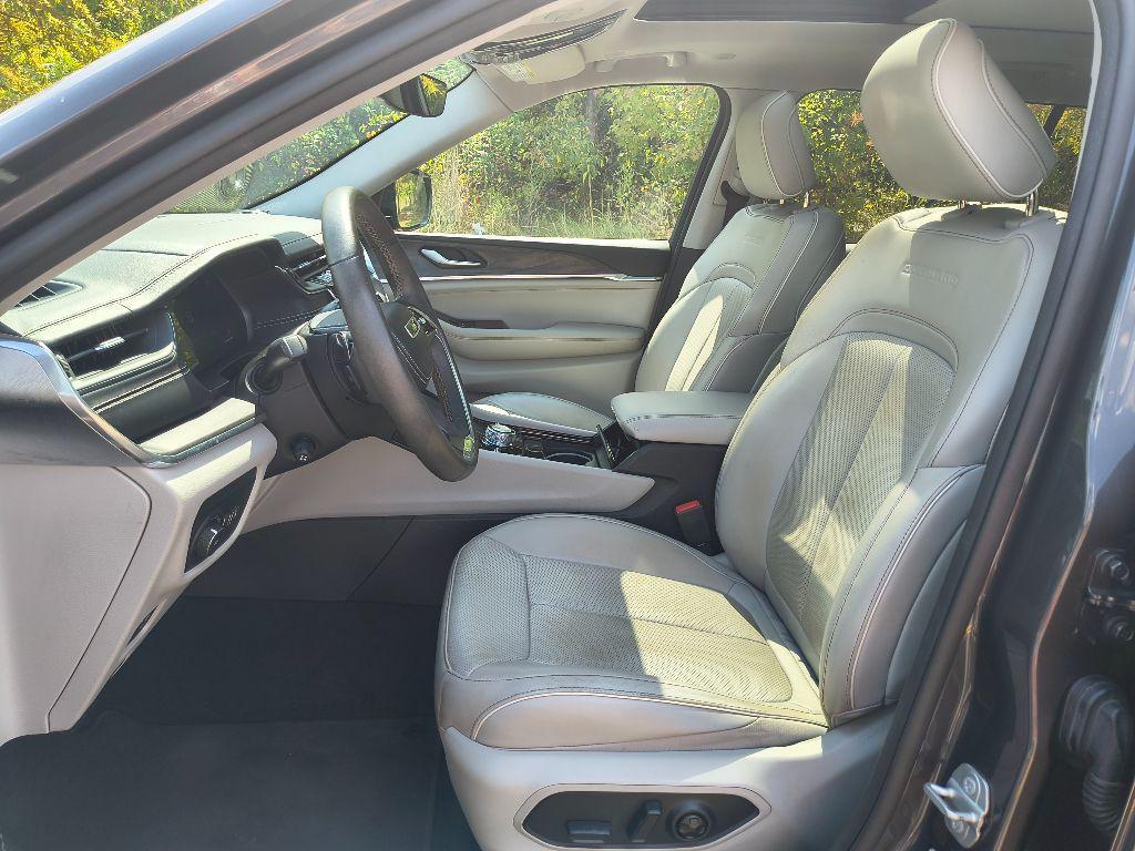 used 2022 Jeep Grand Cherokee L car, priced at $35,589